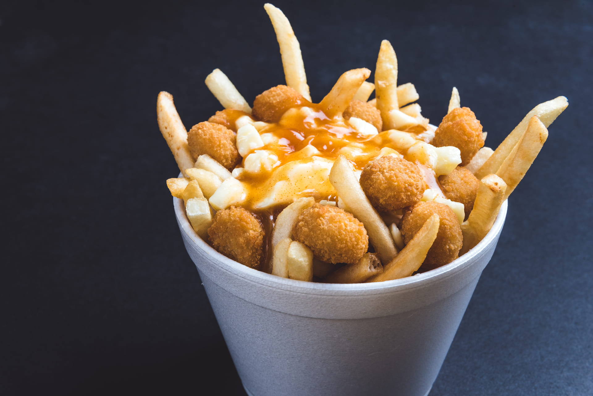 Poutine - Restaurant Yogi à Roberval